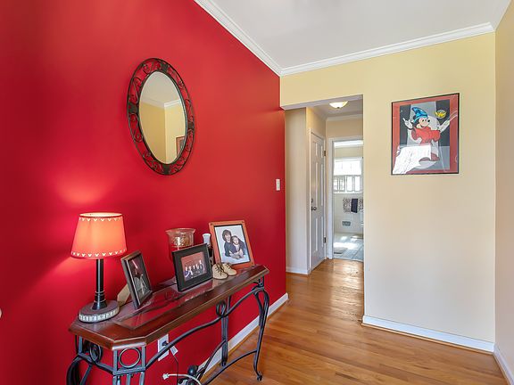 3rd image of 3321 Hickory Crest Dr NW