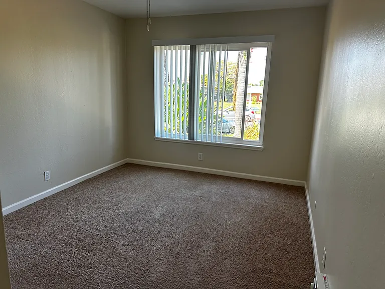 3282 Saint Ignatius Pl #1 — Photo 32
