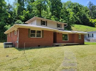 37 Dukes Branch Rd, Hindman, KY 41822