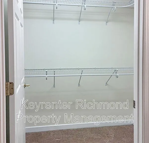 5904 Chapel Lawn Ter — Photo 15