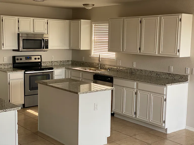 2918 Hilton Head Dr — Photo 6