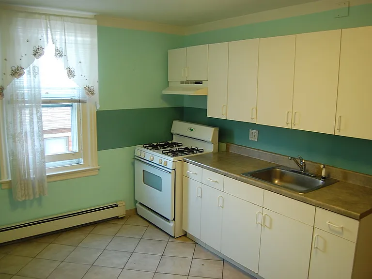 3246 Cedar St #B — Photo 7