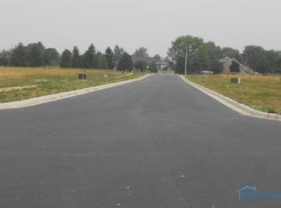 703 State St, Leipsic, OH 45856