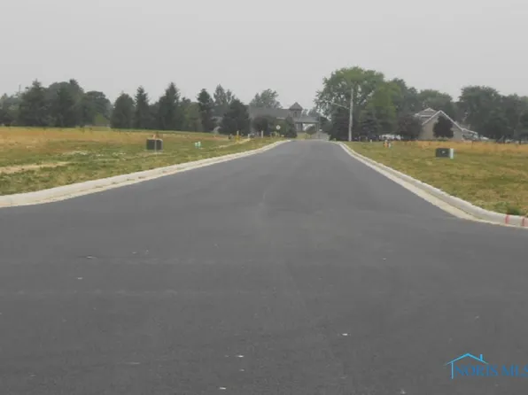 712 State St, Leipsic, OH 45856