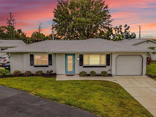 8391 Pickwick Rd, North Port, FL 34287