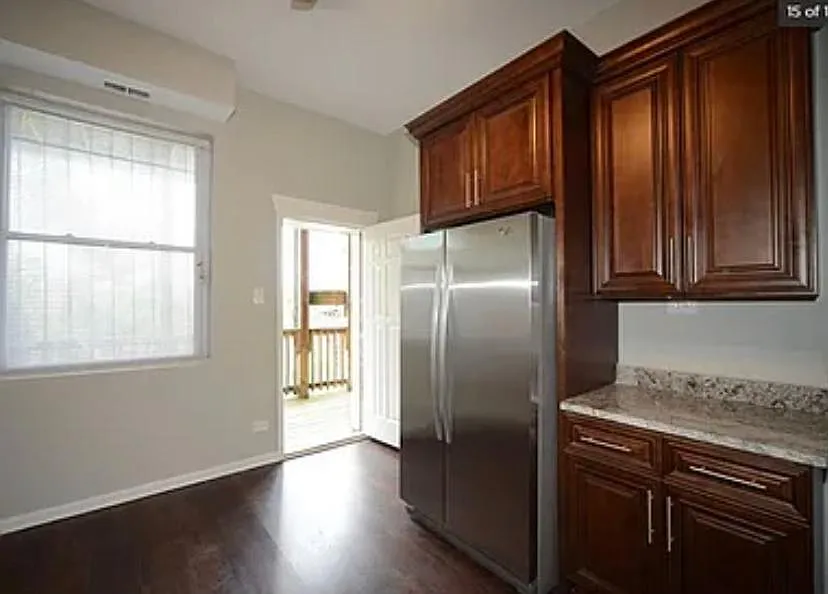 4 bed, 1.5 bath, 1500 sqft, $2,000 — Photo 2