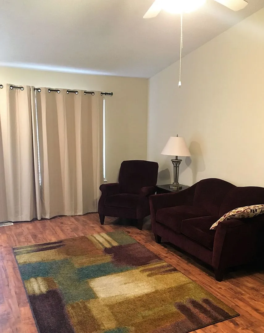 Beautiful 2-bed condo available in early October! — Photo 2