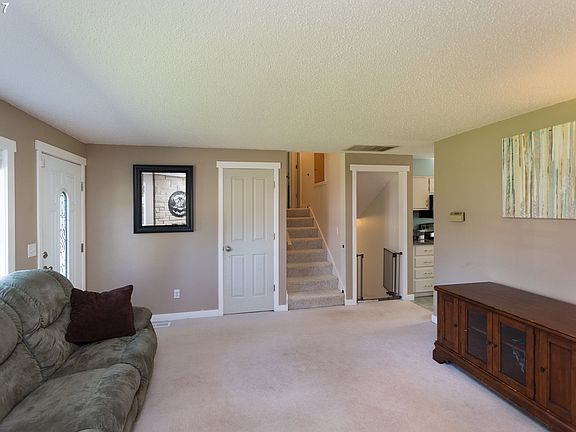 5th image of 11700 SW Tigard Dr