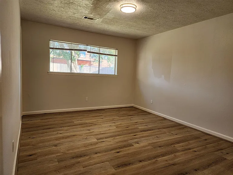 8531 Hiawatha Dr — Photo 13
