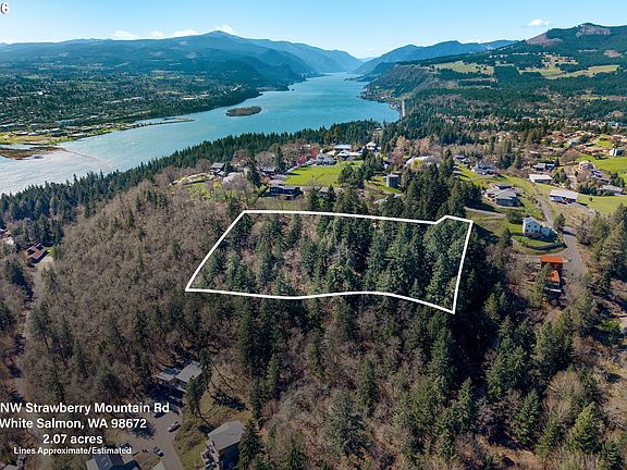 2nd image of 735 NW Strawberry Mountain Rd