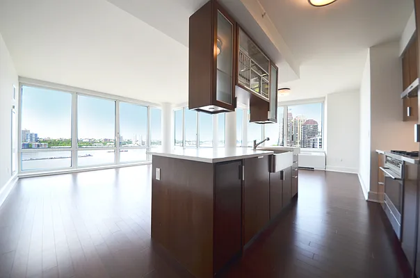 Rented by BLU Real Estate | media 16