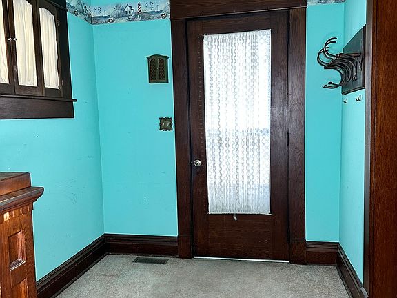 3rd image of 734 E Central Ave