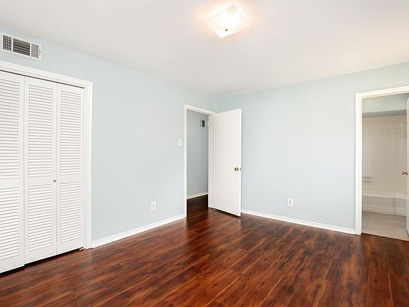 4th image of 13436 Janwood Ln
