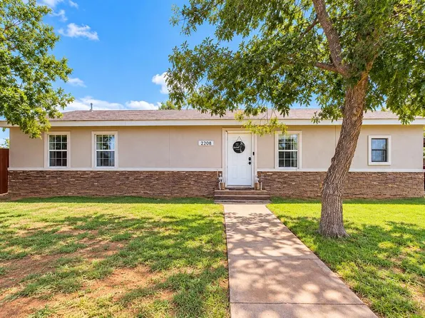 2208 W 5th St, Monahans, TX 79756
