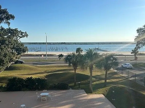 520 Beach Blvd APT 301, Biloxi, MS 39530