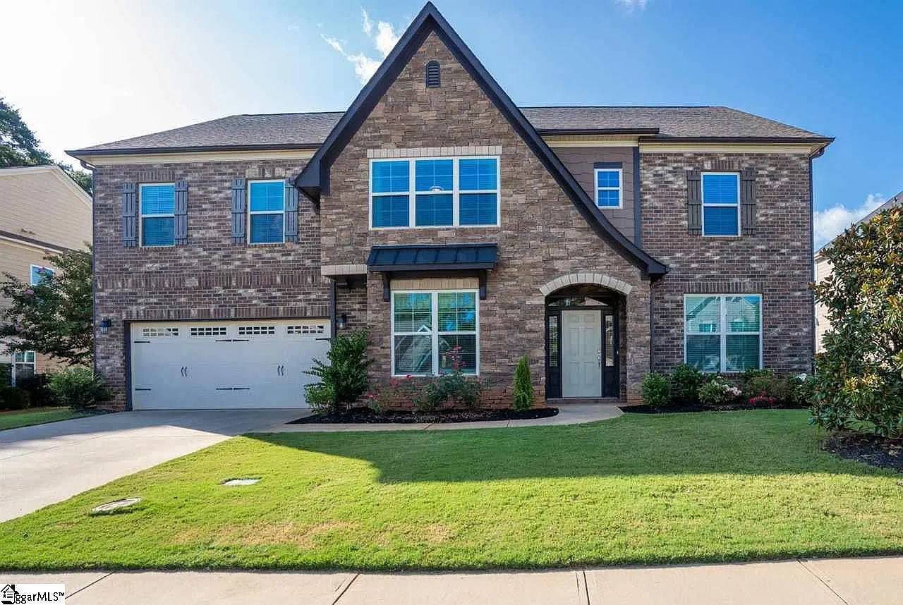 5 bed, 3.5 bath, 4354 sqft, $3,500 — Photo 1