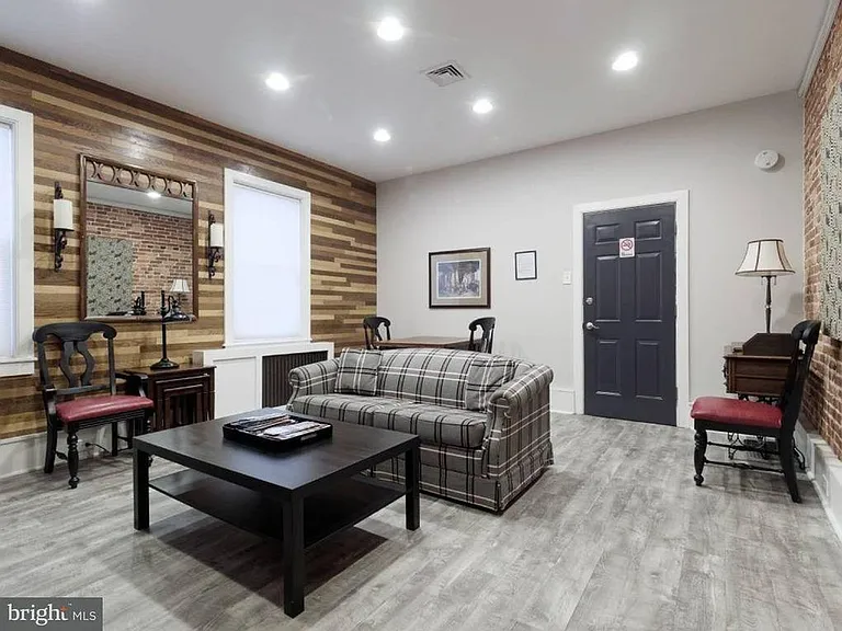 131 S Broadway #200 — Photo 3
