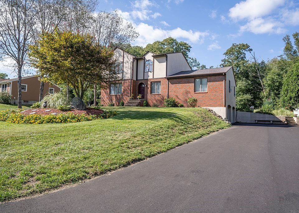 80 Saxony Ave Tiverton, RI, 02878 Apartments for Rent Zillow