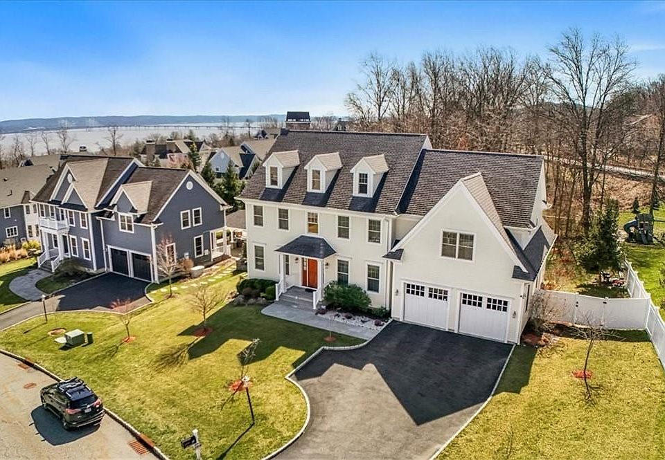 1st image of 12 Riverton Drive