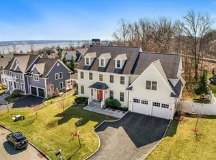 12 Riverton Dr, Nyack, NY 10960