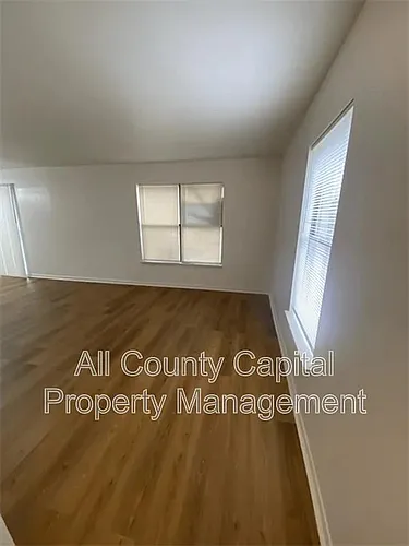 829 Ken St Photo 1