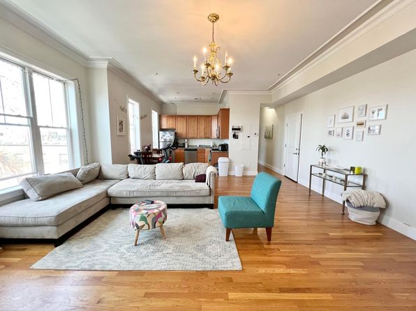 395 W Broadway APT 3D