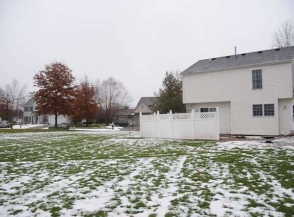 3rd image of 58185 Olde Towne Dr