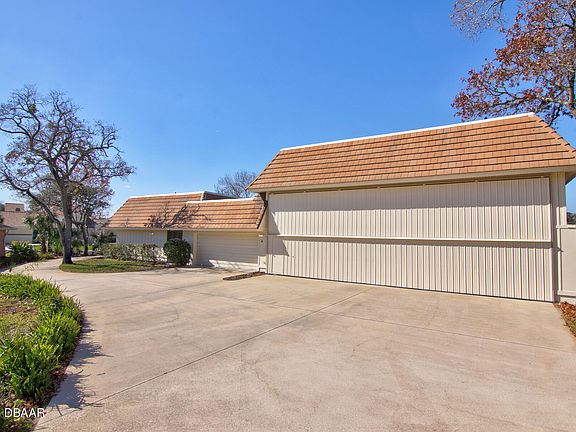 2nd image of 1809 Chandelle Ct