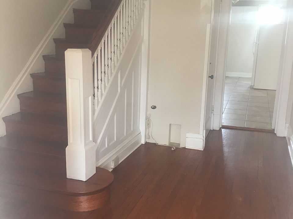 1st image of 5134 W Montrose Ave
