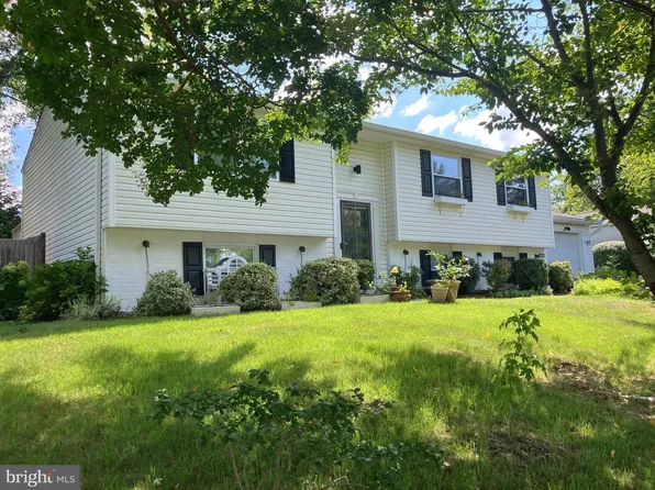 7021 Bedrock Rd, Alexandria, VA 22306