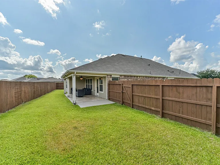 25546 Kensington Lake Dr — Photo 28