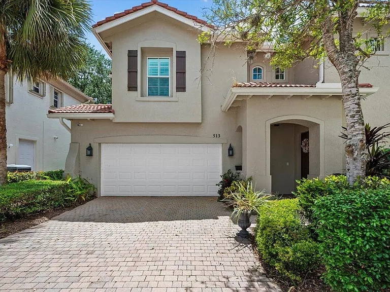 513 Tomahawk Ct — Photo 1