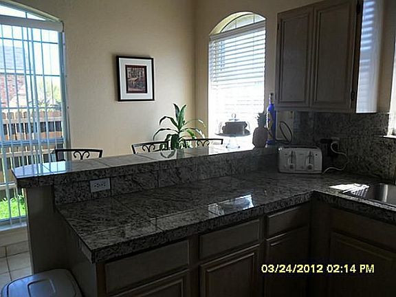 5th image of 1604 Mockingbird Ln