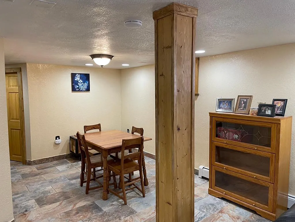 2 bed, 1100 sqft, $1,100 — Photo 3