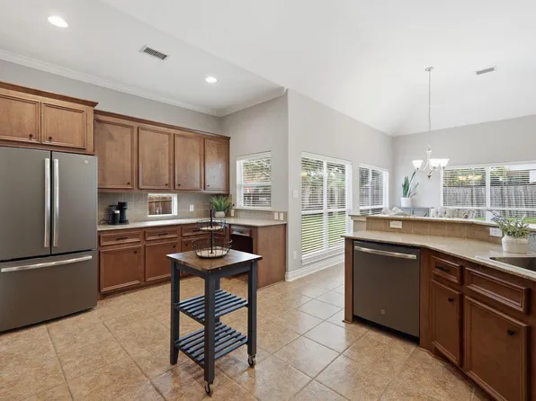 199 Kings Point St, Montgomery, TX 77356