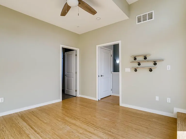 2331 Glenarm Pl — Photo 17