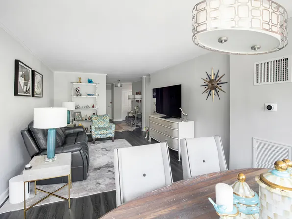 44 West 62nd Street image 3 of 12