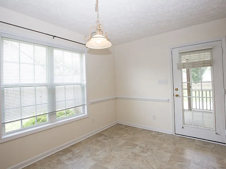 106 Harvest Ln — Photo 18