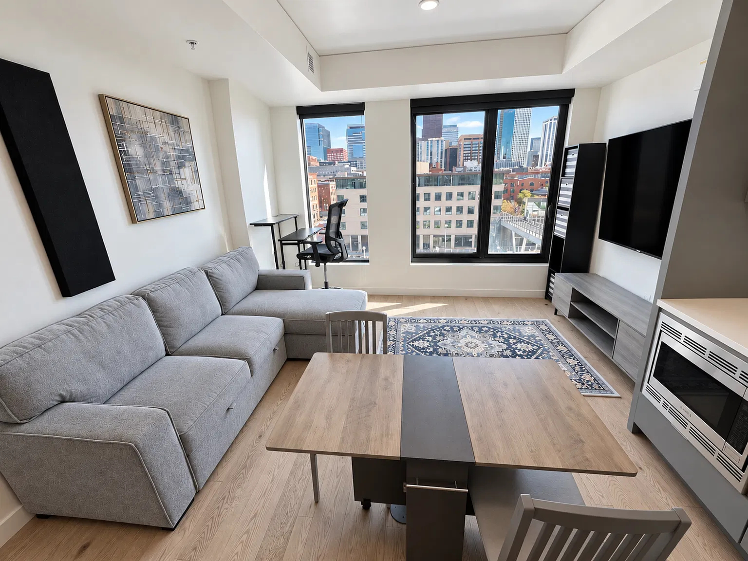 1 bed, 550 sqft, $2,200 — Photo 3
