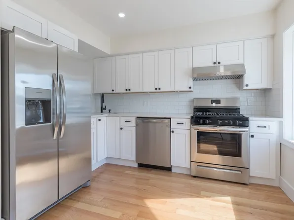 45 Wenlock Rd Unit 45, Dorchester, MA 02122