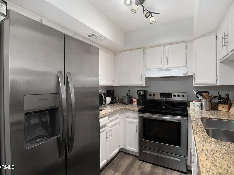 540 N May St #2081 — Photo 6