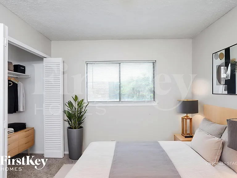 7527 Lincoln Village Dr — Photo 15