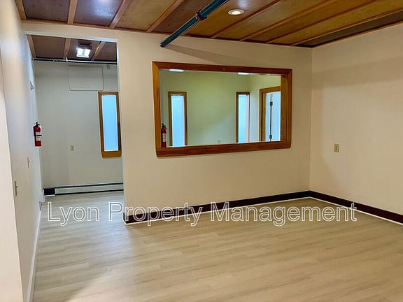 3rd image of 262 Illinois St APT 4