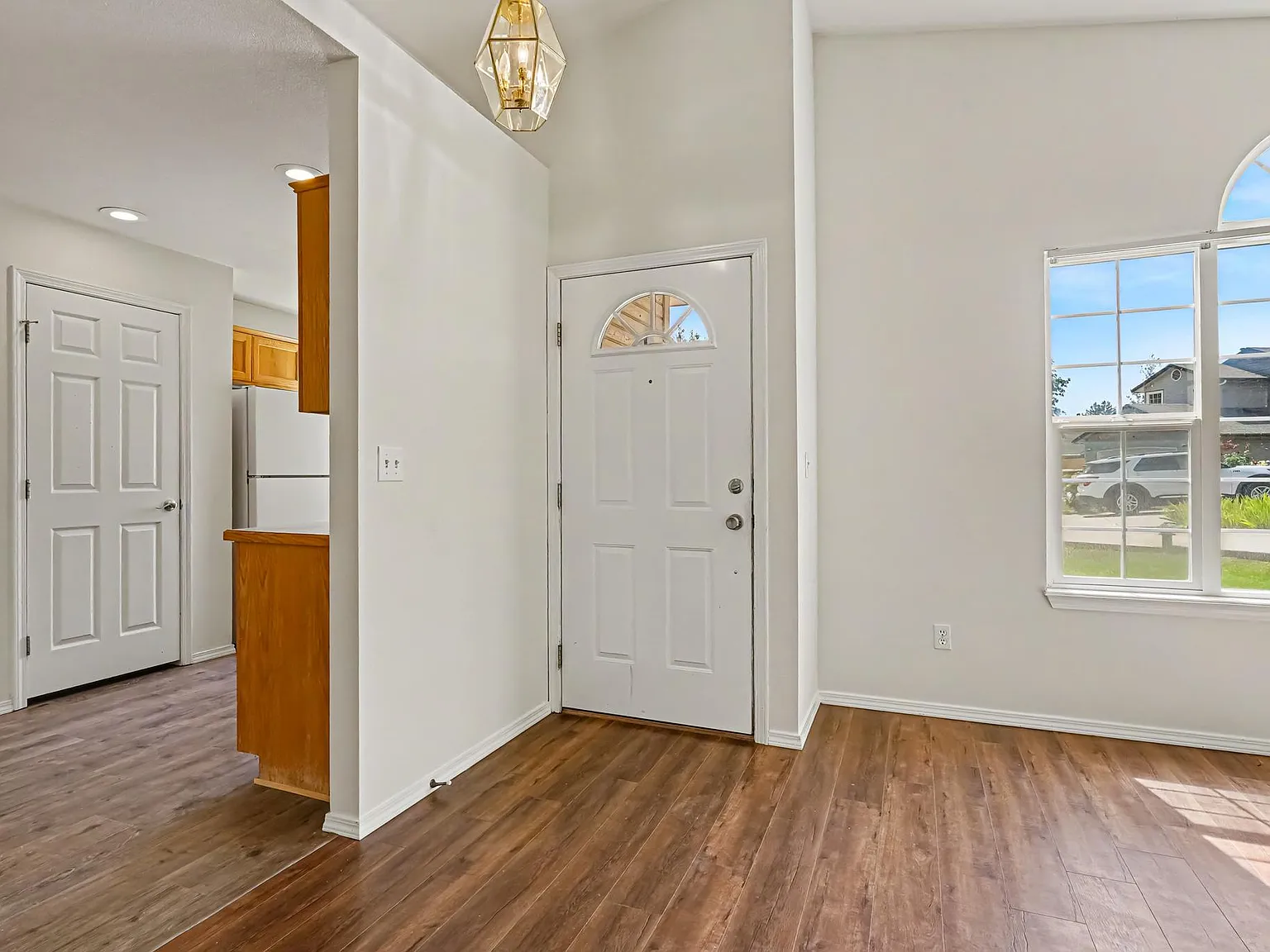 3 bed, 1424 sqft, $2,295 — Photo 4