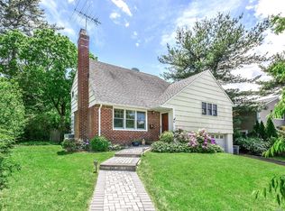 19 Revere Rd, Port Washington, NY 11050