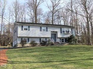 6 Old Town Rd, New Fairfield, CT 06812