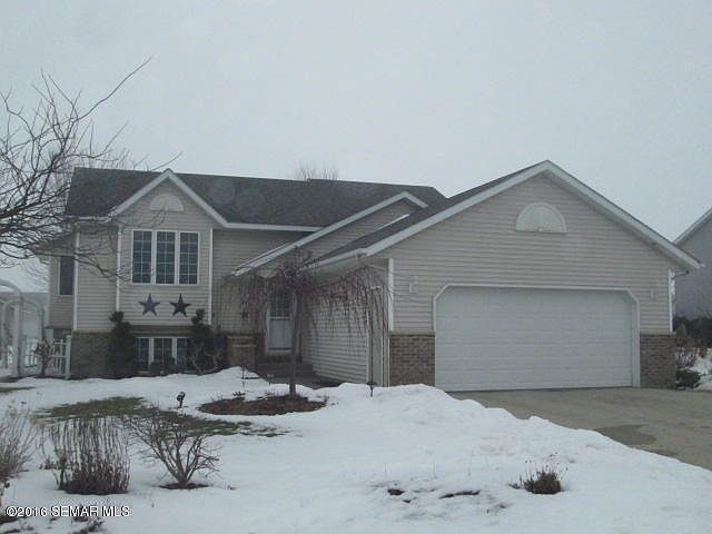 1st image of 730 Willowbrook Dr NE