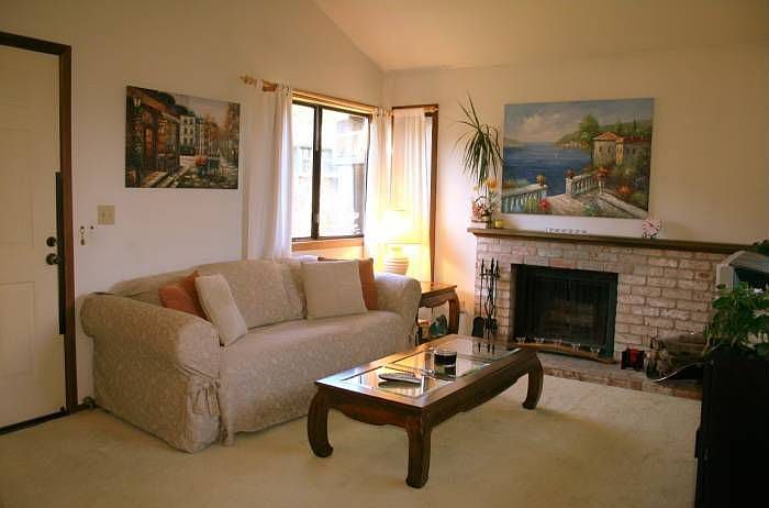 1st image of 70 Cypress Pl