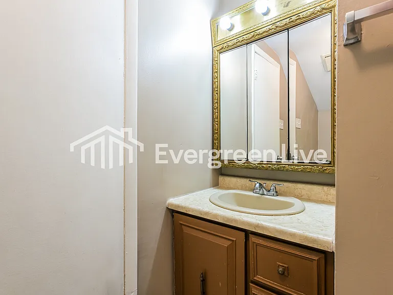 2130 Chalfant St — Photo 13