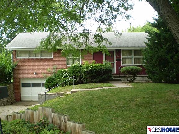3rd image of 7520 Erskine St